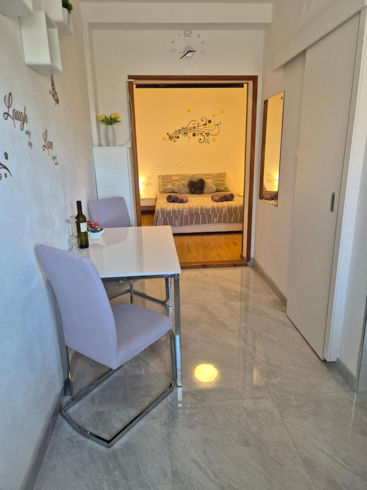 Apartment Karla Комижа Экстерьер фото
